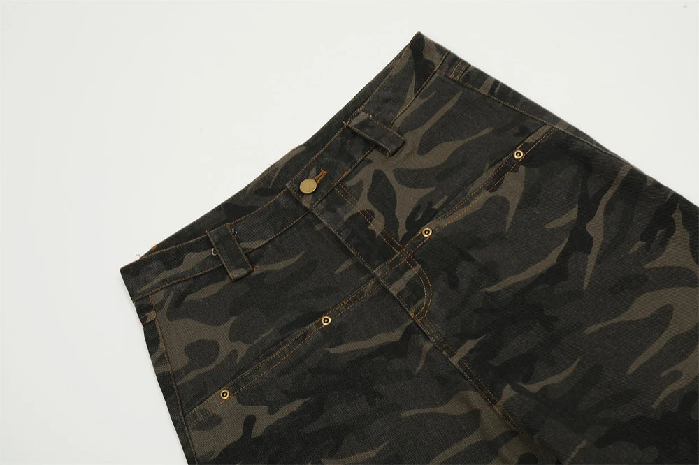 Calças Cargo Camufladas com Contraste de Cores Masculinas Conforto e Estilo para o Dia a Dia e Aventuras ao Ar Livre Design Moderno e Funcional — foto 8