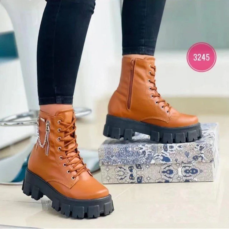Botas Martin Plataforma Femininas Plus Size com Cadarço e Salto Grosso — foto 7