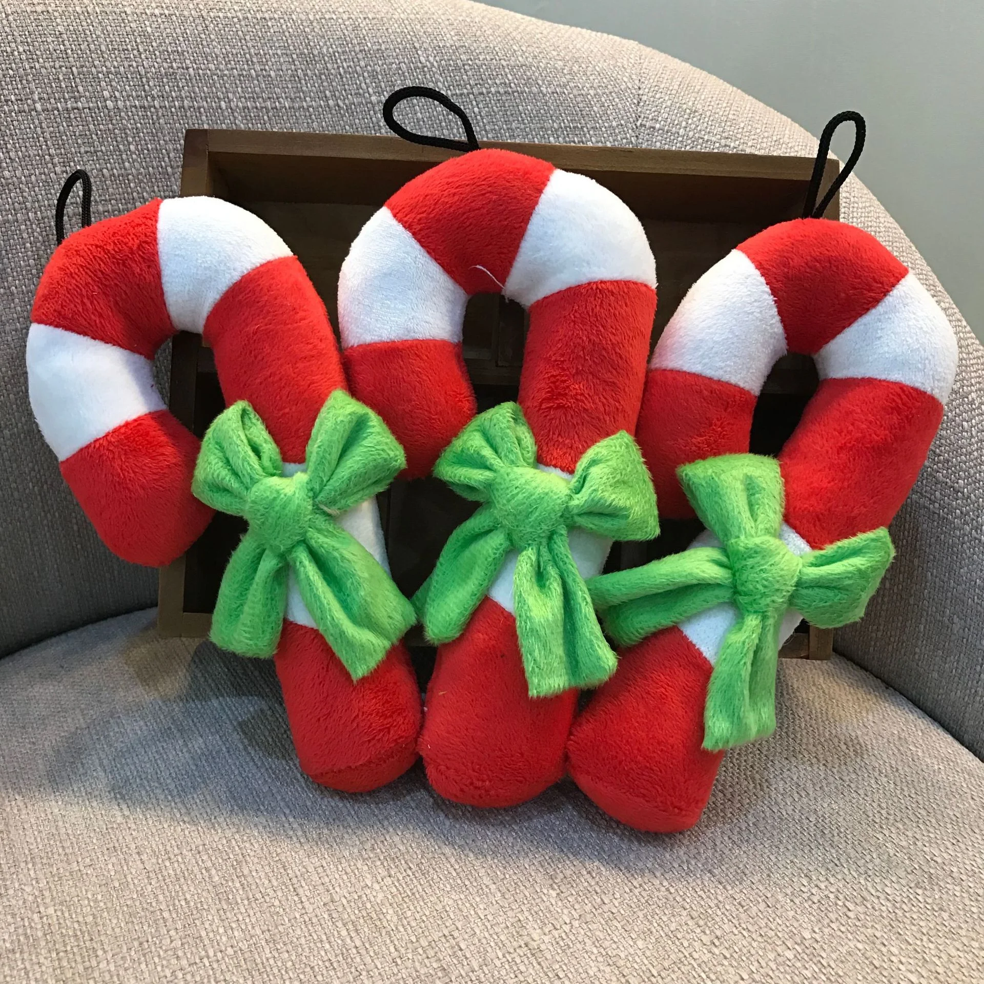 Title 4, Christmas candy cane pet toy, durable and fun f...