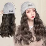 Peruca Chapéu Uma Peça Bordado Situs Tricô — Obtenha um visual charmoso e prático com este chapéu peruca, perfeito para quem busca um penteado estiloso e fácil. — foto 1