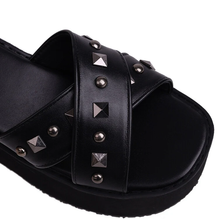 Title 5, Loose-bottomed Rivet Womens Thick-soled Sandal...
