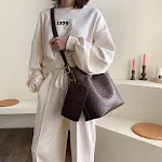 Bolsa Bucket de Um Ombro, Design Moderno e Elegante, Ideal para Mulheres com Amplo Espaço Interno, Perfeita para o Uso Diário e Versátil — foto 3