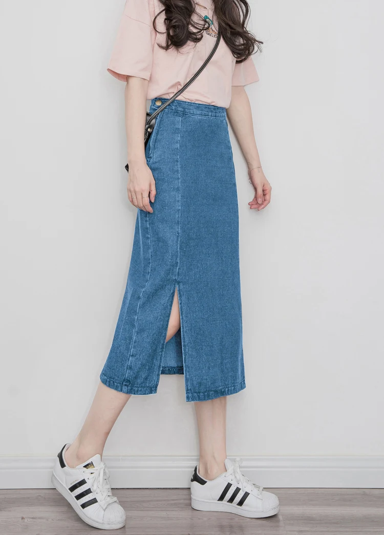 Title 3, Saia jeans midi, cintura alta e corte evasê par...