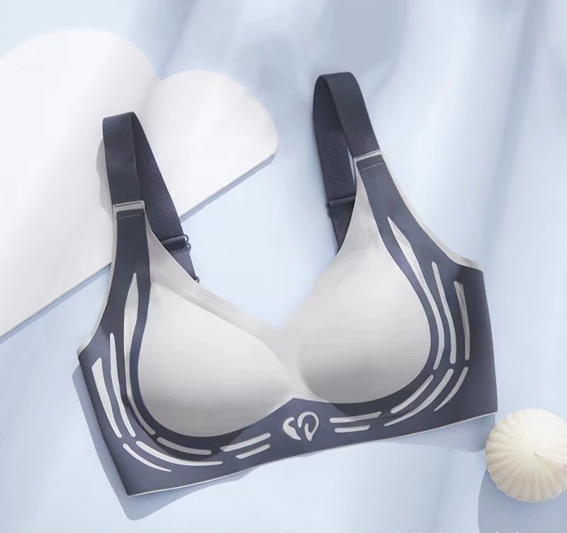 Title 2, Plus-Size Sports Bra With Soft Support Adjustme...