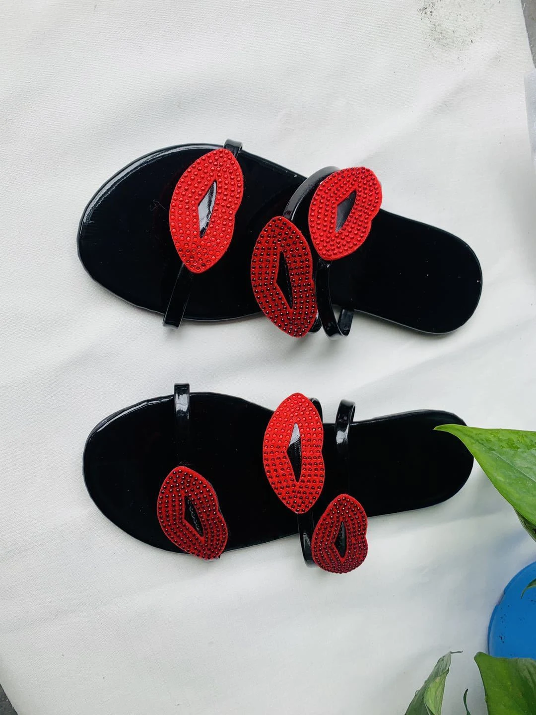 Title 4, Sexy Lips Rhinestone Sandals