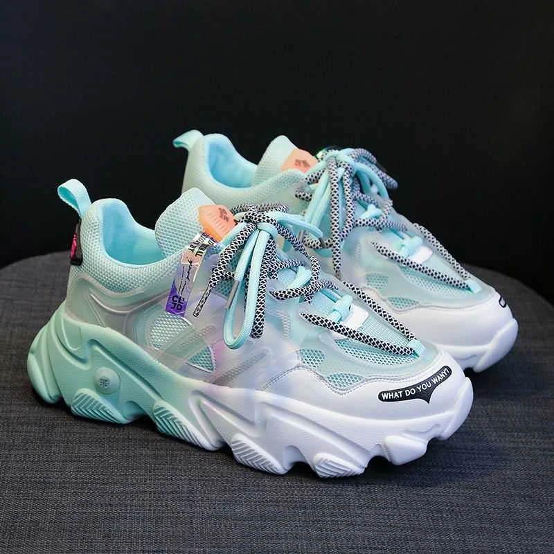 Title 1, Gradient breathable sports and leisure shoes, p...