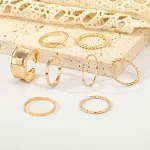 Anel de liga com formato de coração para mulheres. Joia moderna e romântica para presentear. Design elegante e charmoso, acessório para qualquer ocasião. — foto 1