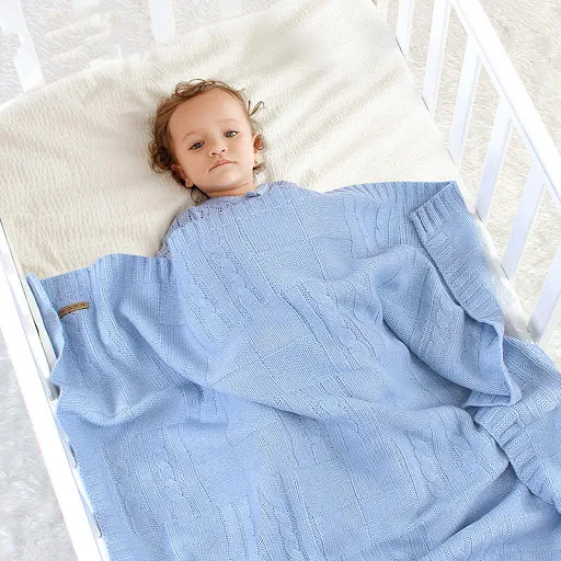 Title 8, Baby solid color knitted blanket for men and wo...