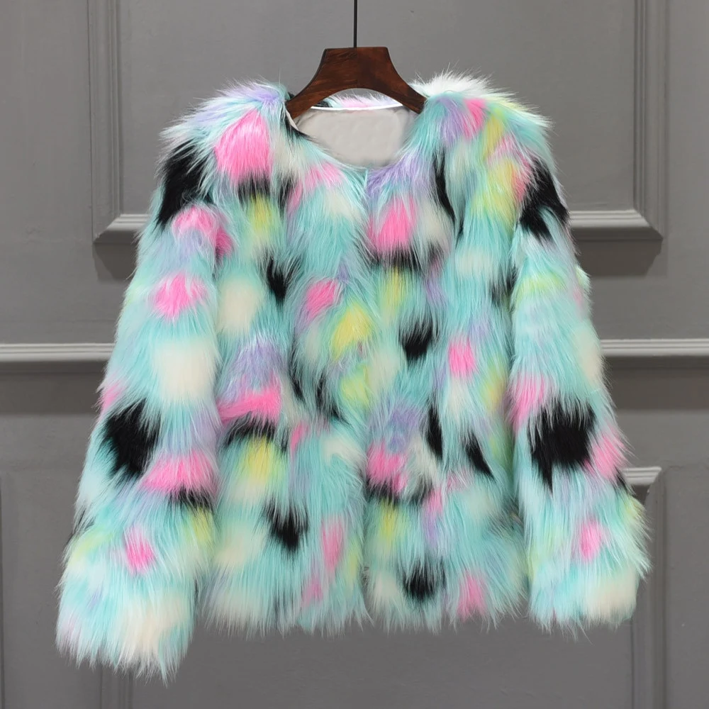 Fox fur round collarless short coat for luxurious warmth and elegant style. A perfect outerwear piece for winter, offeri — photo 3