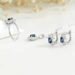 Conjunto de brincos, colar e anel de safira natural geométrica S925. Joias femininas de luxo leve, alta classe e elegância. — foto 10