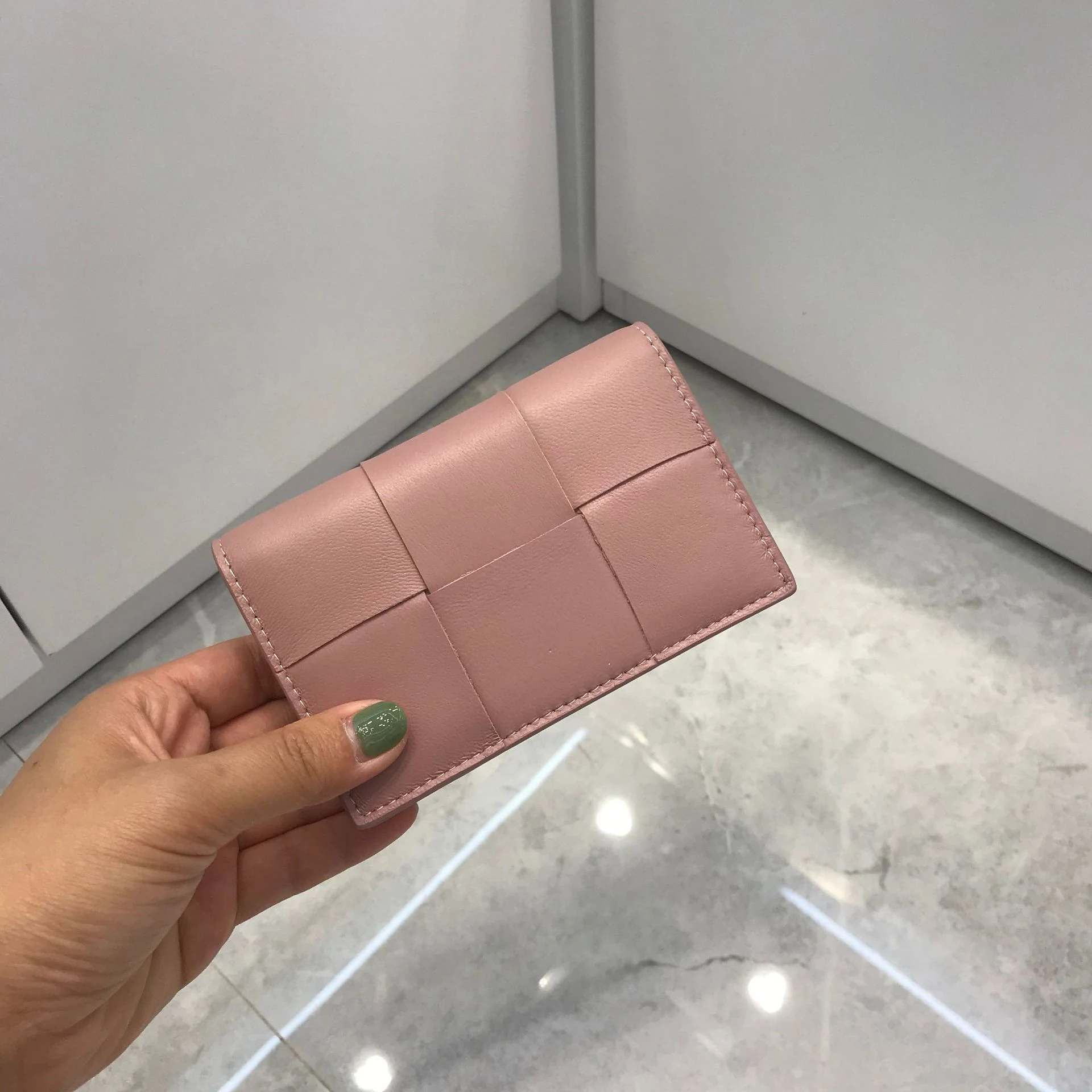 Title 8, New Fashion All-match Lipstick Portable Small C...