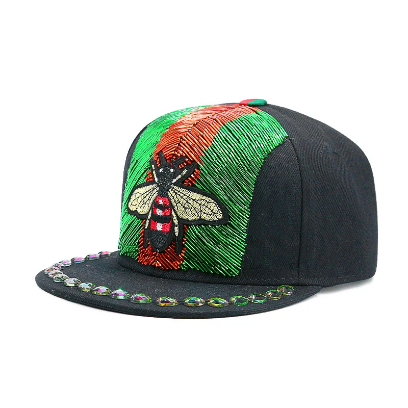Cross Chain Hip Hop Baseball Cap. Stylish and comfortable for the urban look. Perfect for streetwear enthusiasts. Expres — photo 3