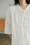 Vestido de lino y algodón de color liso con cuello en V y media manga. Fresco, cómodo y elegante para uso diario, perfecto para el verano. — foto 8