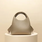Borsa a tracolla da donna in vera pelle di alta qualità, alla moda e raffinata, perfetta per trasportare i tuoi oggetti essenziali con eleganza. — foto 4