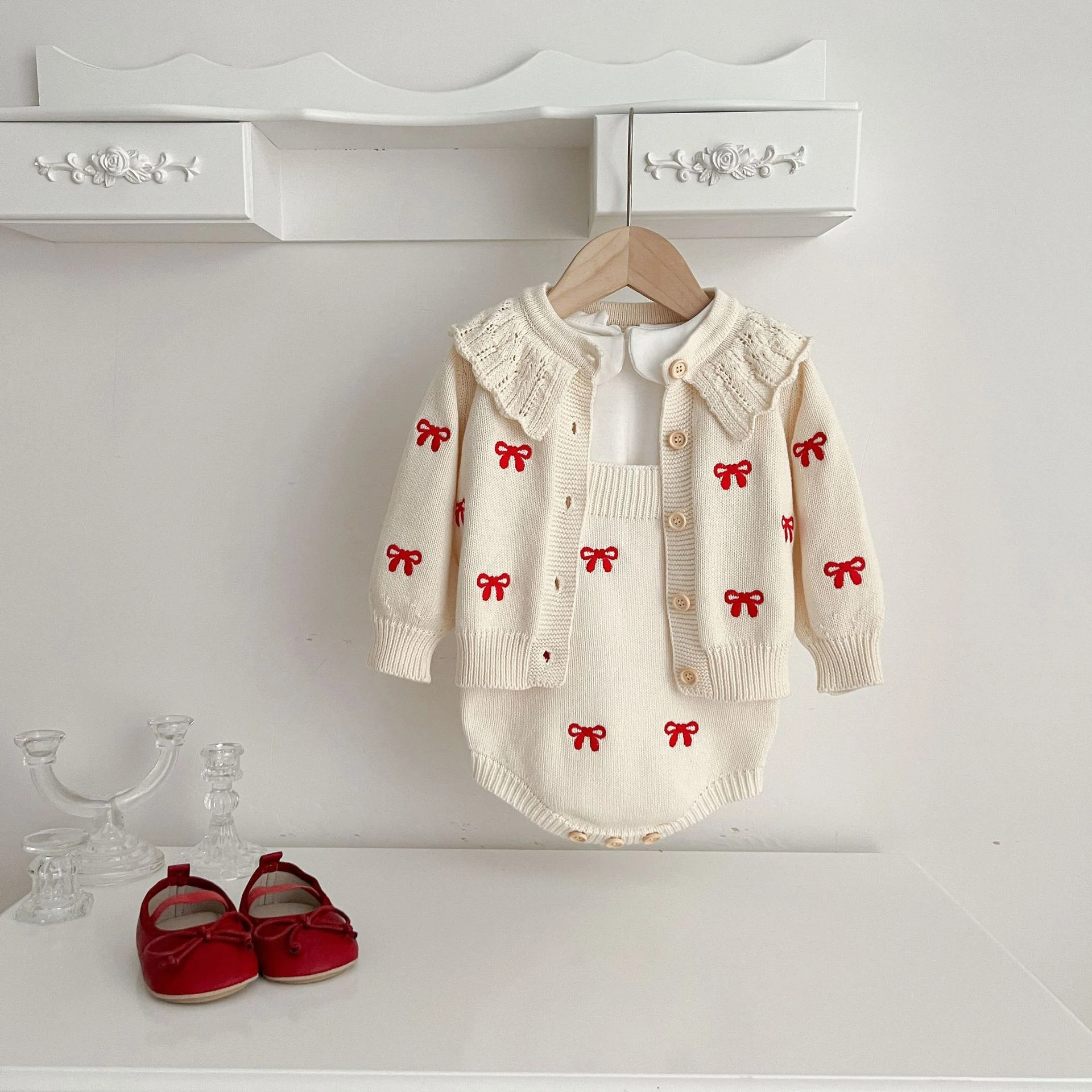 Macacão e top infantil em fio de algodão, estilo princesa, conjunto charmoso e confortável para meninas, perfeito para diversas ocasiões. — foto 12