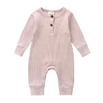 Macacão infantil com listras Pit, calças de algodão e body. Conforto e estilo para seu bebê. Leve, respirável e perfeito para brincar. — foto 4