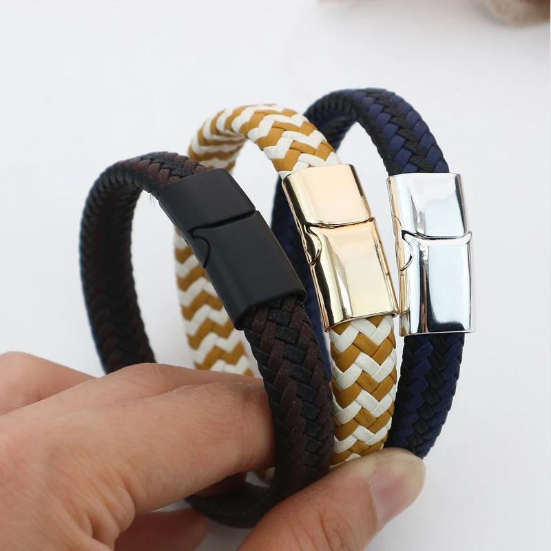 Pulseira masculina de aço inoxidável, vintage, feita à mão com fio de couro trançado. Um acessório elegante e durável para o homem moderno. — foto 11