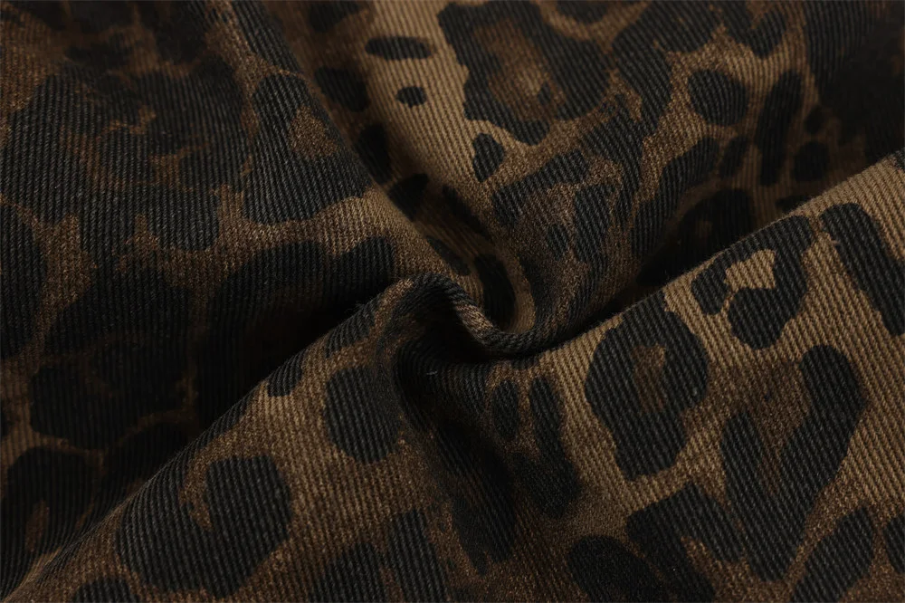 Men's Leopard Print Denim Straight-leg Pants. Stylish, comfortable, and versatile jeans for a bold, modern look. — photo 13