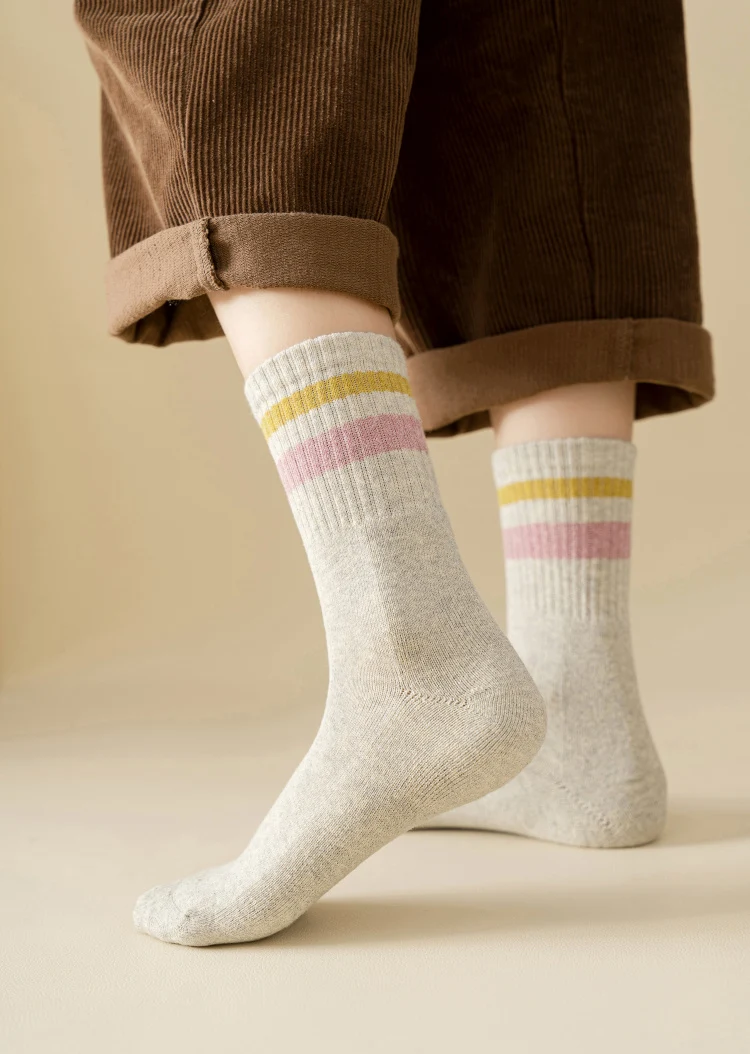 Title 6, Middle Tube Boneless Thickened Warm Terry Socks