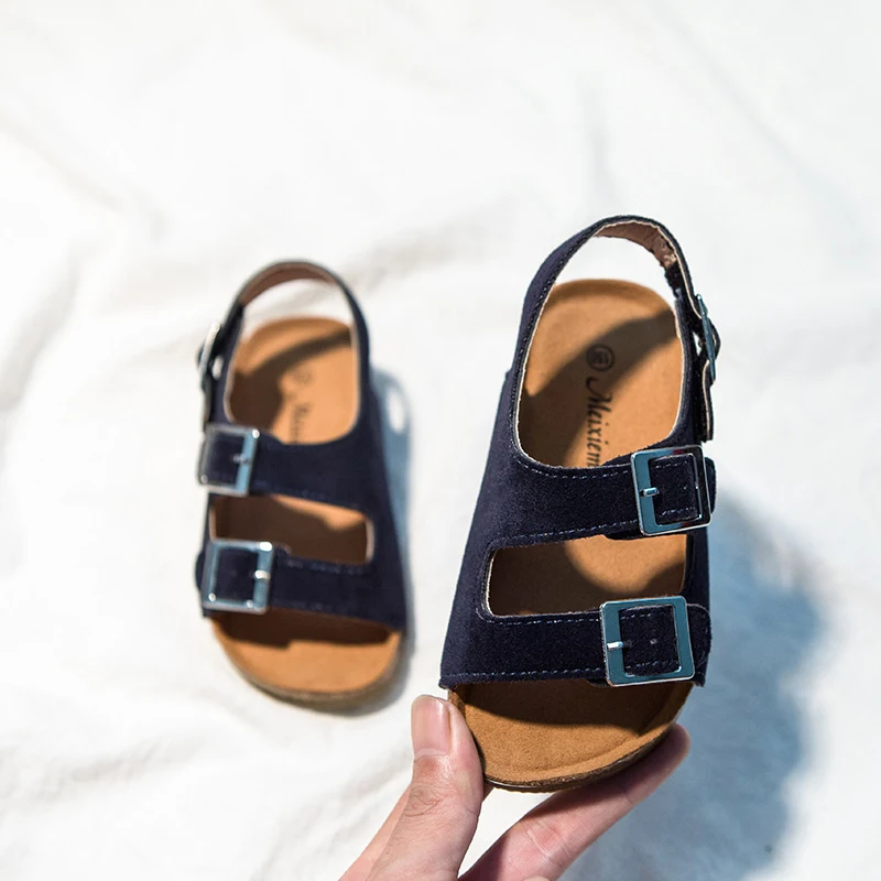 Sommer Velcro Kindersandalen für Babys und Kleinkinder, atmungsaktiv, leicht, einfach anzuziehen, ideal für warme Tage und Spielplatz. — foto 2