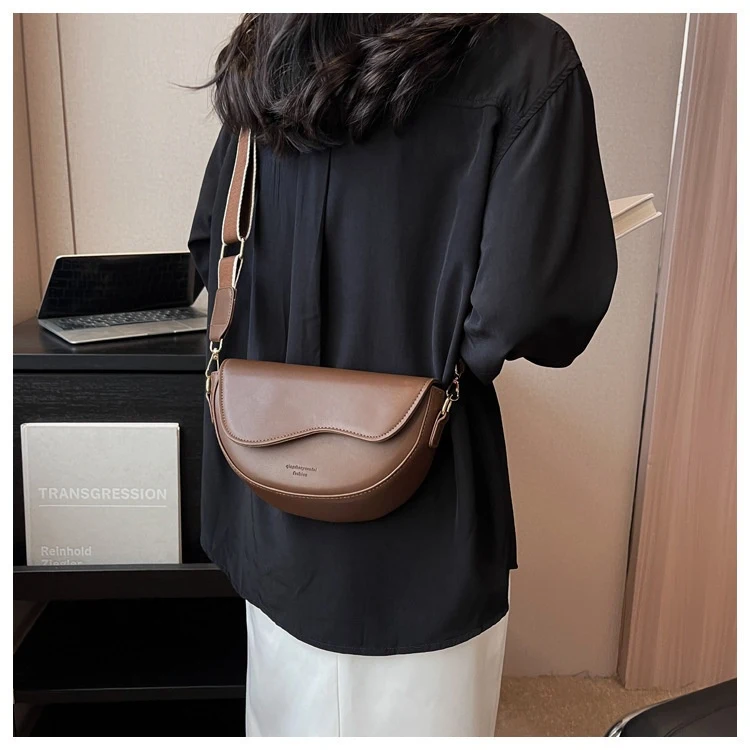 Title 1, Popular Retro Easy Matching Crossbody Bag. Perf...