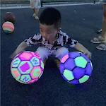 Sjajni fudbal Trepćuća košarkaška lopta Reket Lopta za skakanje Zabavite se noću uz ovu sjajnu sportsku igračku. — foto 1
