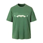 Camiseta masculina de manga curta com estampa floral e letras. Perfeita para o verão, oferece conforto e estilo casual. — foto 1