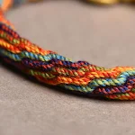 Pulseira de alça de transporte tibetana tecida à mão para ciclismo. Conforto e segurança para carregar seus pertences enquanto pedala. — foto 2