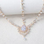 Faixa de testa boêmia com gotas d'água e renda Adicione um toque elegante e boho ao seu visual. Perfeita para casamentos, festivais e ocasiões especiais — foto 4