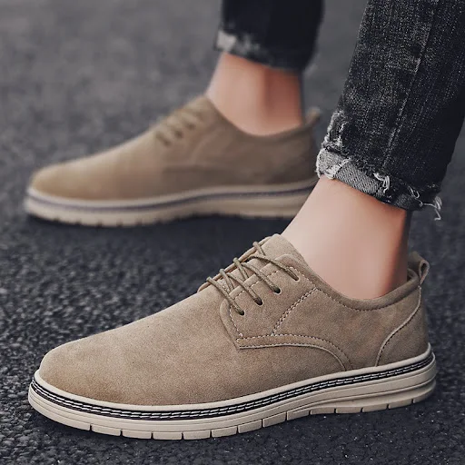 Title 2, Salopette Outdoor Big Head e scarpe da skate, p...