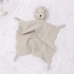 Toalha de gaze de algodão INS Wind para bebê, conforto e maciez. Boneca de dormir, babador e leão. Perfeita para o sono do bebê. — foto 2