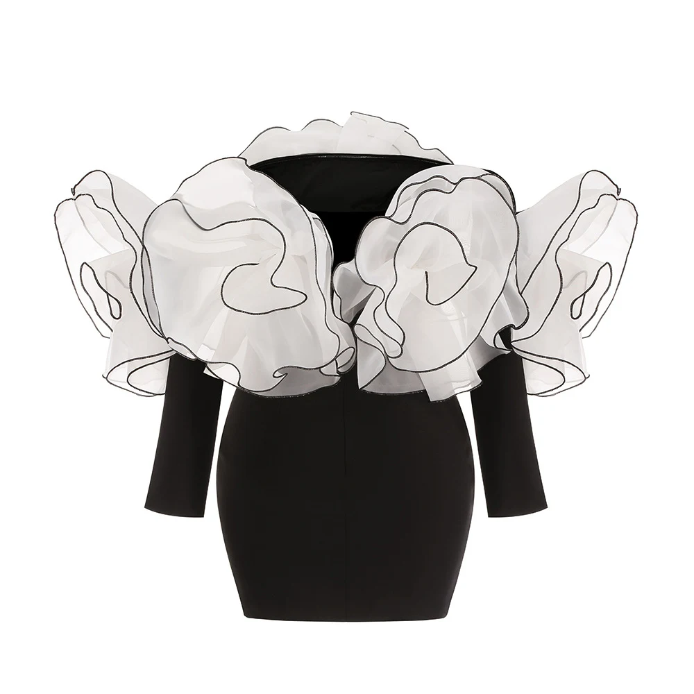 Title 7, One-shoulder bandeau dress with skirt and off-s...