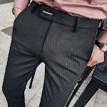 Cropped pants black