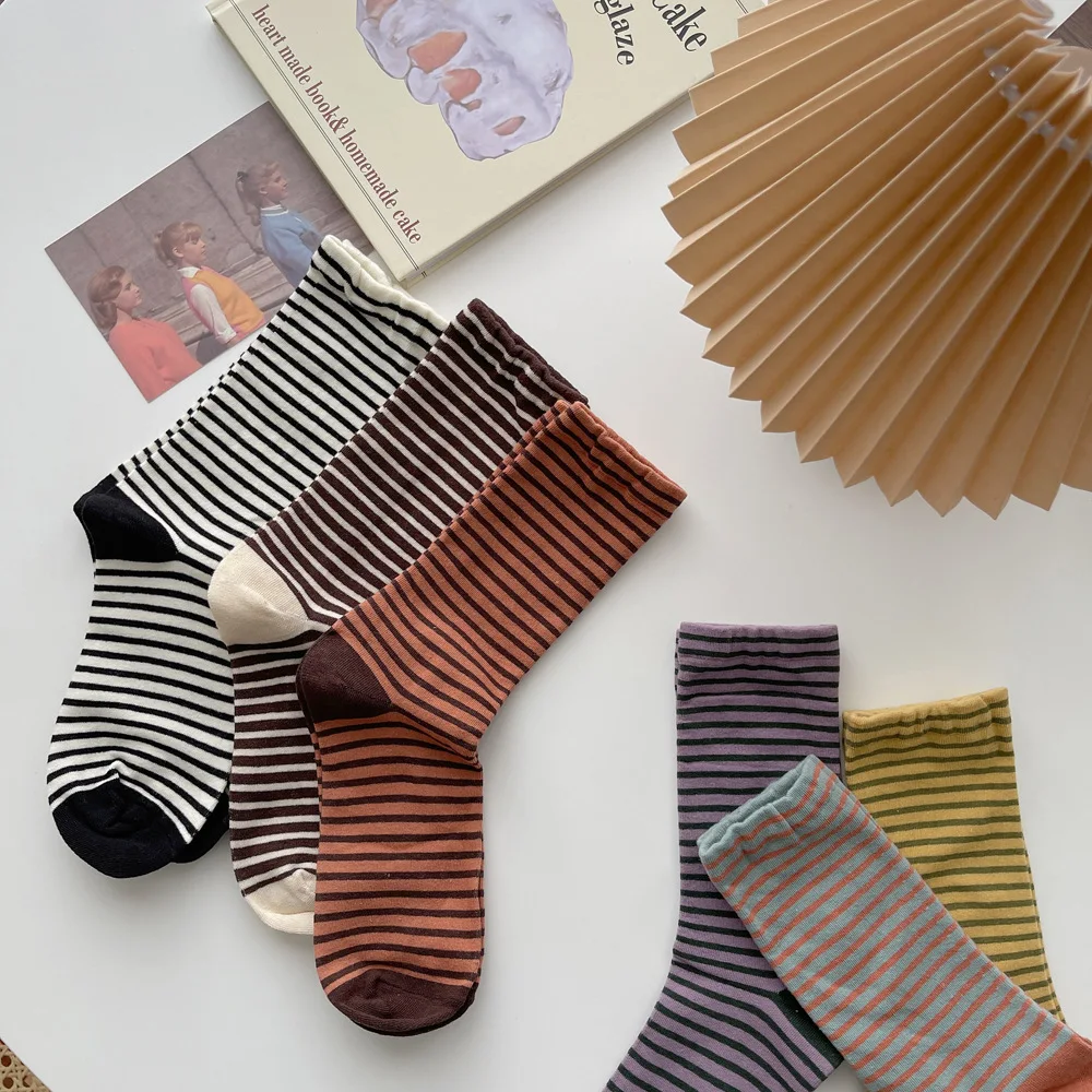 Vintage Stripe Women's Contrast Color Tube Socks Comfortable and Stylish Retro Socks for Women, Perfect for Everyday Wea — photo 1