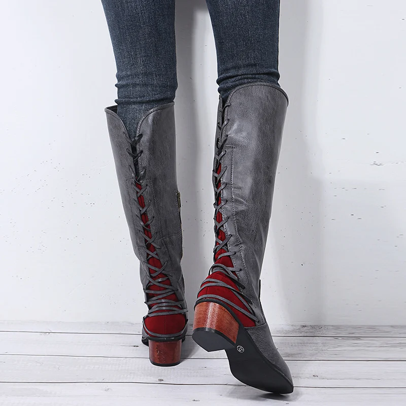 Botas femininas over-the-knee com zíper lateral, bico redondo e sola flat. Perfeitas para um visual elegante e confortável. — foto 1