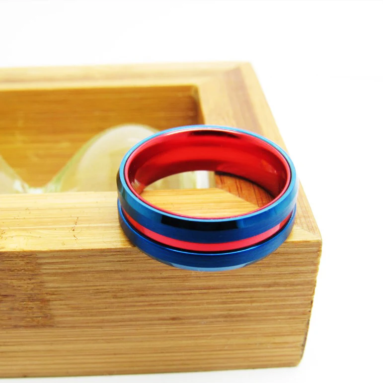 Title 6, Anel de casal tungstênio ouro azul externo verm...