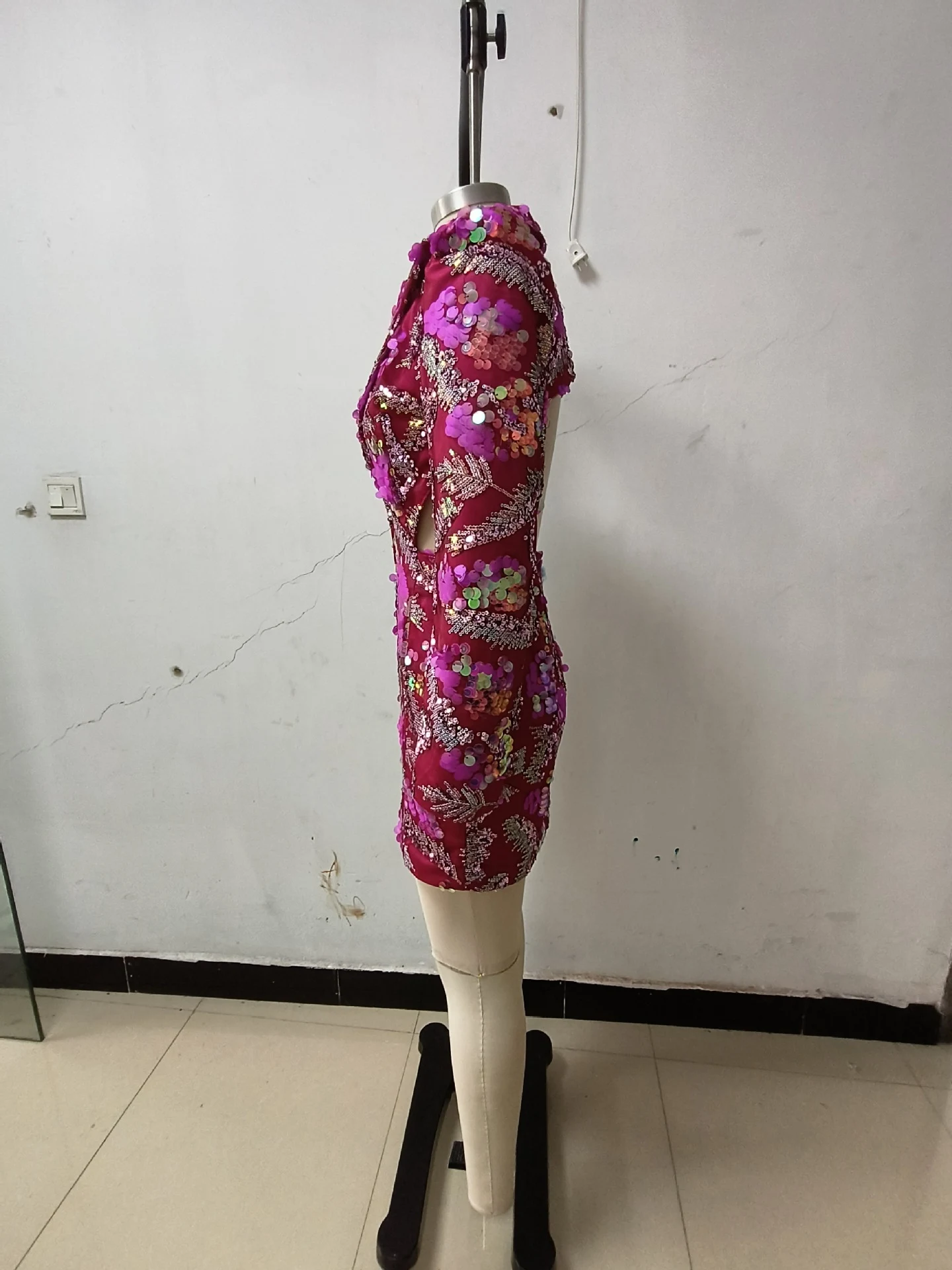 Title 12, Sequined Backless Mid-length Suit Jacket. Make ...