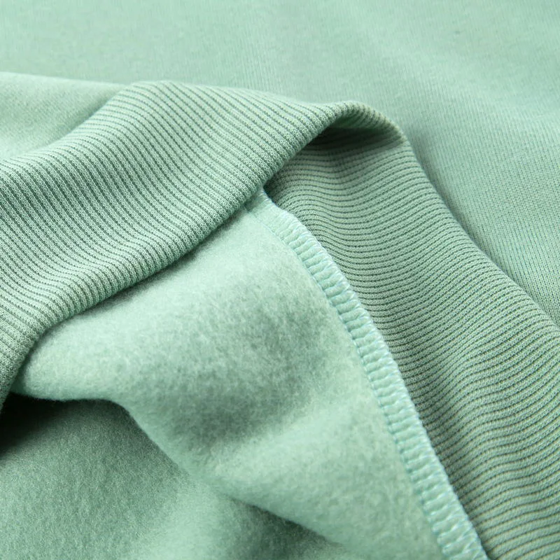 Suéter acolchoado de lã com estampa de desenho de arranhão de gato. Proporciona conforto e aquecimento para seu gato. Perfeito para o inverno. — foto 6