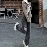 Women's High-rise Straight-leg Loose Wide-leg Jeans. Experience all-day comfort with a relaxed fit and stylish wide leg. — photo 3