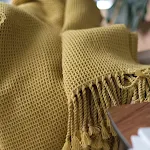 Manta de cor sólida para sofá, um acessório decorativo e funcional. Desfrute da suavidade e calor com esta manta cinza escuro, perfeita para a sala de estar. — foto 1