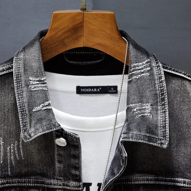 Casual Denim Long-sleeved Jacket for Business Men. Comfortable and stylish for everyday wear, easily dressed up or down. — photo 5