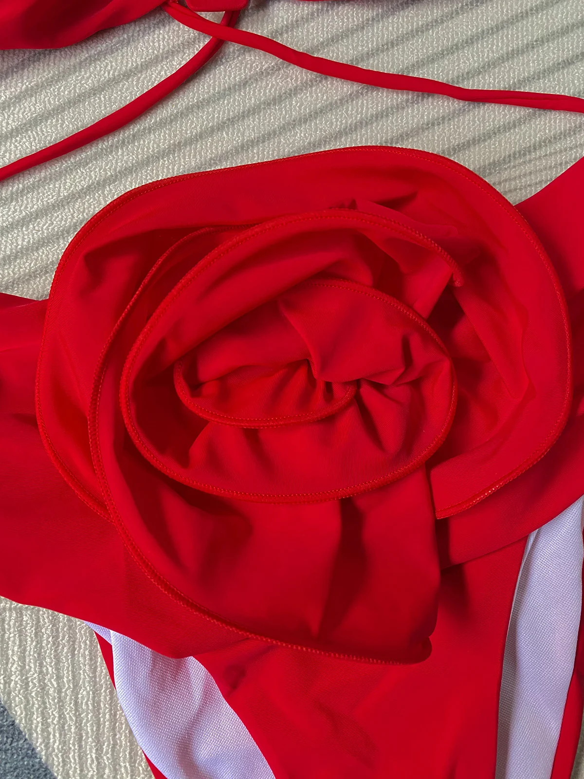 Biquíni Europeu E Americano Cintura Alta Tridimensional Flor Split — foto 11