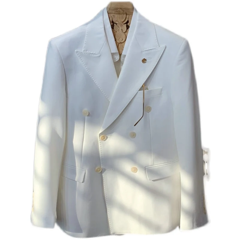 British Style White Double-breasted Blazer. Timeless elegance and sophistication for a flawless look, suitable for both — photo 4