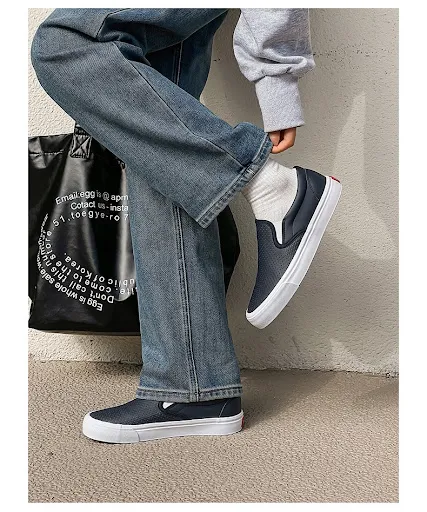 Title 11, Korean-style couple sports breathable one pedal...