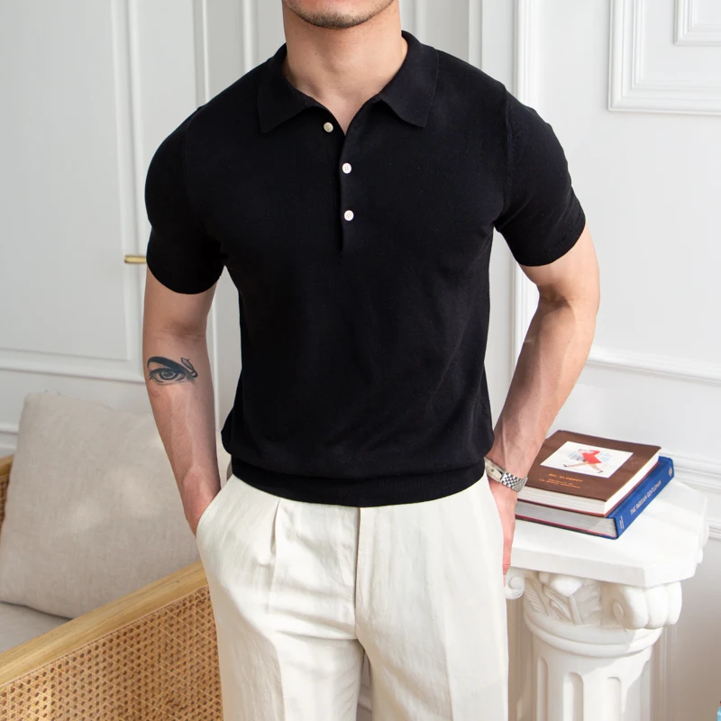 Camiseta masculina de manga curta com corte slim, fina e com lapela de malha. Perfeita para um visual moderno e elegante. — foto 7