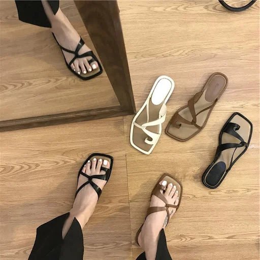 Title 2, New Toe Ring Slippers Womens Summer Outer Wear...