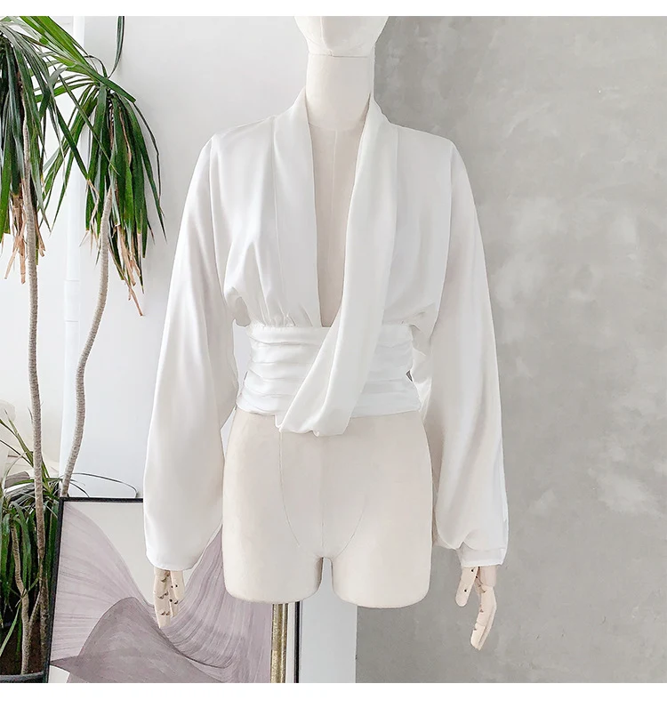Title 4, Frans gedrapeerde low-cut blouse met plooien, l...