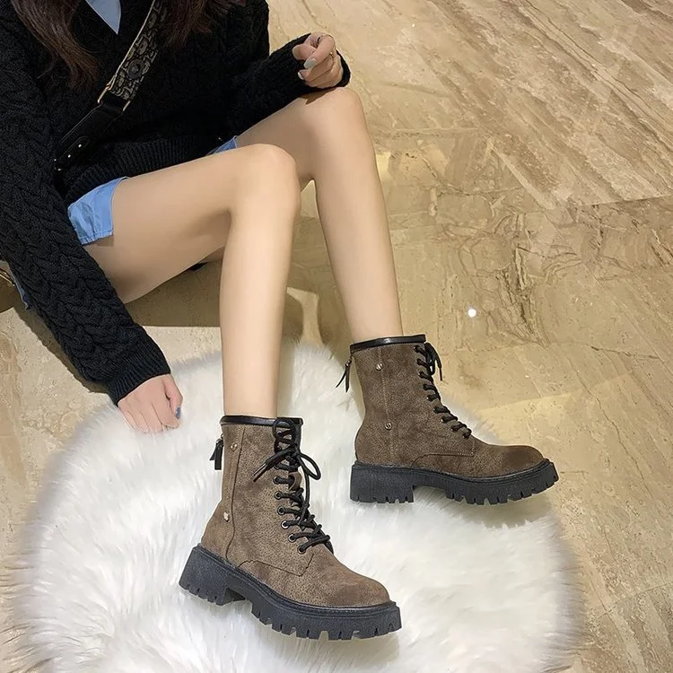 Title 2, Low-heeled, thick-heeled round toe leather boot...
