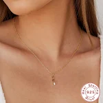 Colar com pingente de clip de prata esterlina S925 e diamantes, um acessório elegante e brilhante que adiciona um toque de glamour a qualquer look. — foto 3