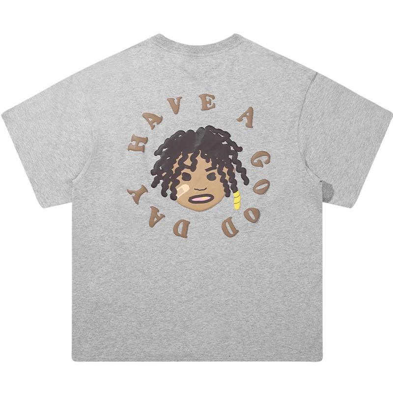 Foam losse casual T-shirt met korte mouwen. Ontspannen stijl en comfort. Perfect voor dagelijks gebruik en warme dagen. Lichtgewicht materiaal voor optimaal draagcomfort. — foto 8
